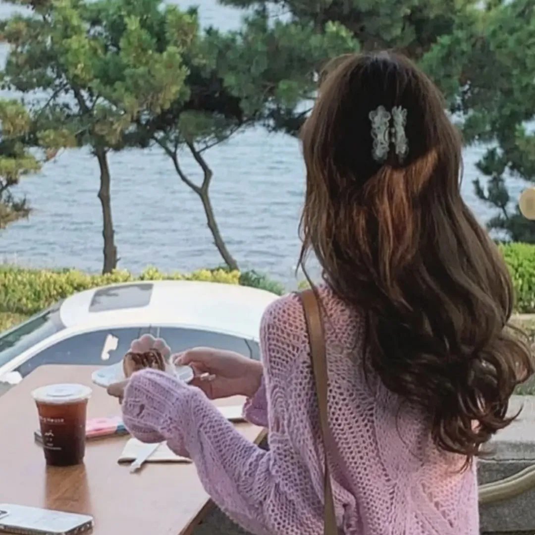 全员偷听假千金心声，她成团宠了